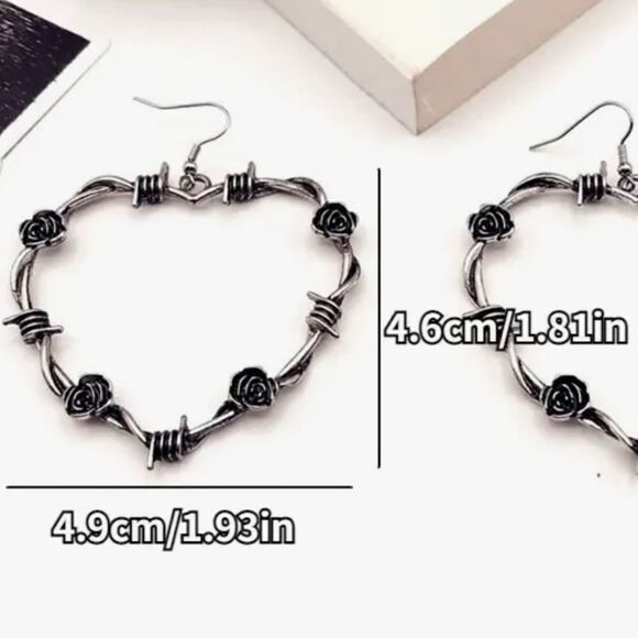 Gothic Heart Earrings w/Barbed Wire and Rose Detail NWOT - Picture 5 of 5